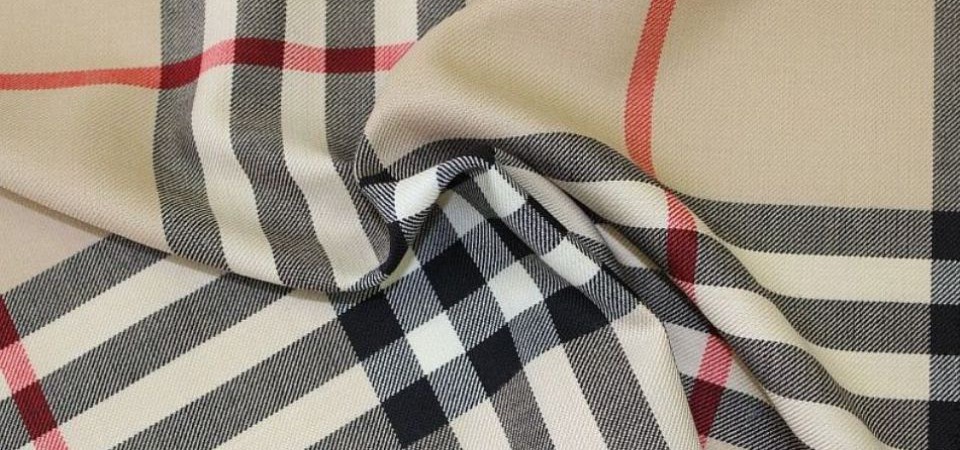 Без единого стежка: стильная декоративная подушка из шарфа