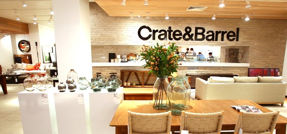 Как сделать магазин похожим на жилой интерьер: Crate & Barrel в России