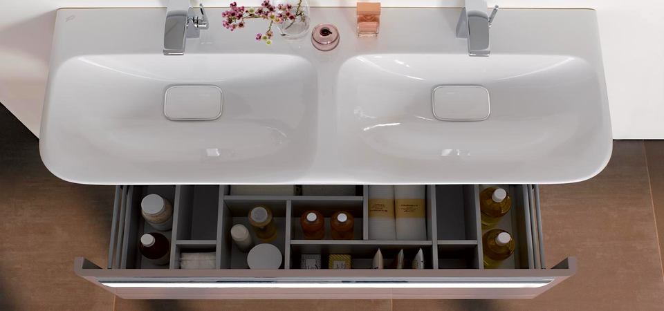 Маленькая ванная: 40 простых идей для хранения мелочёвки